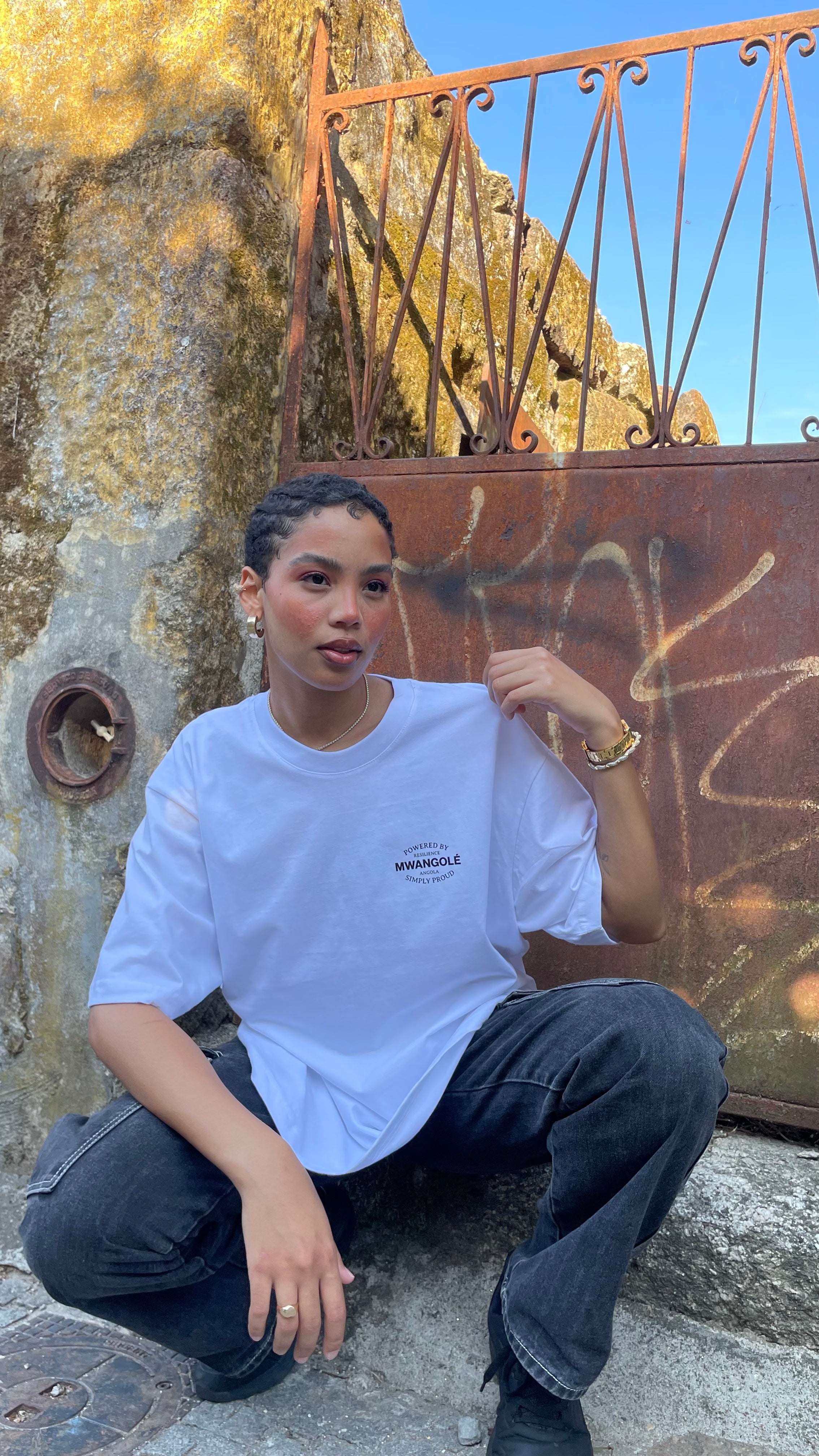 Mwangolé Oversized Tee - Iluminado