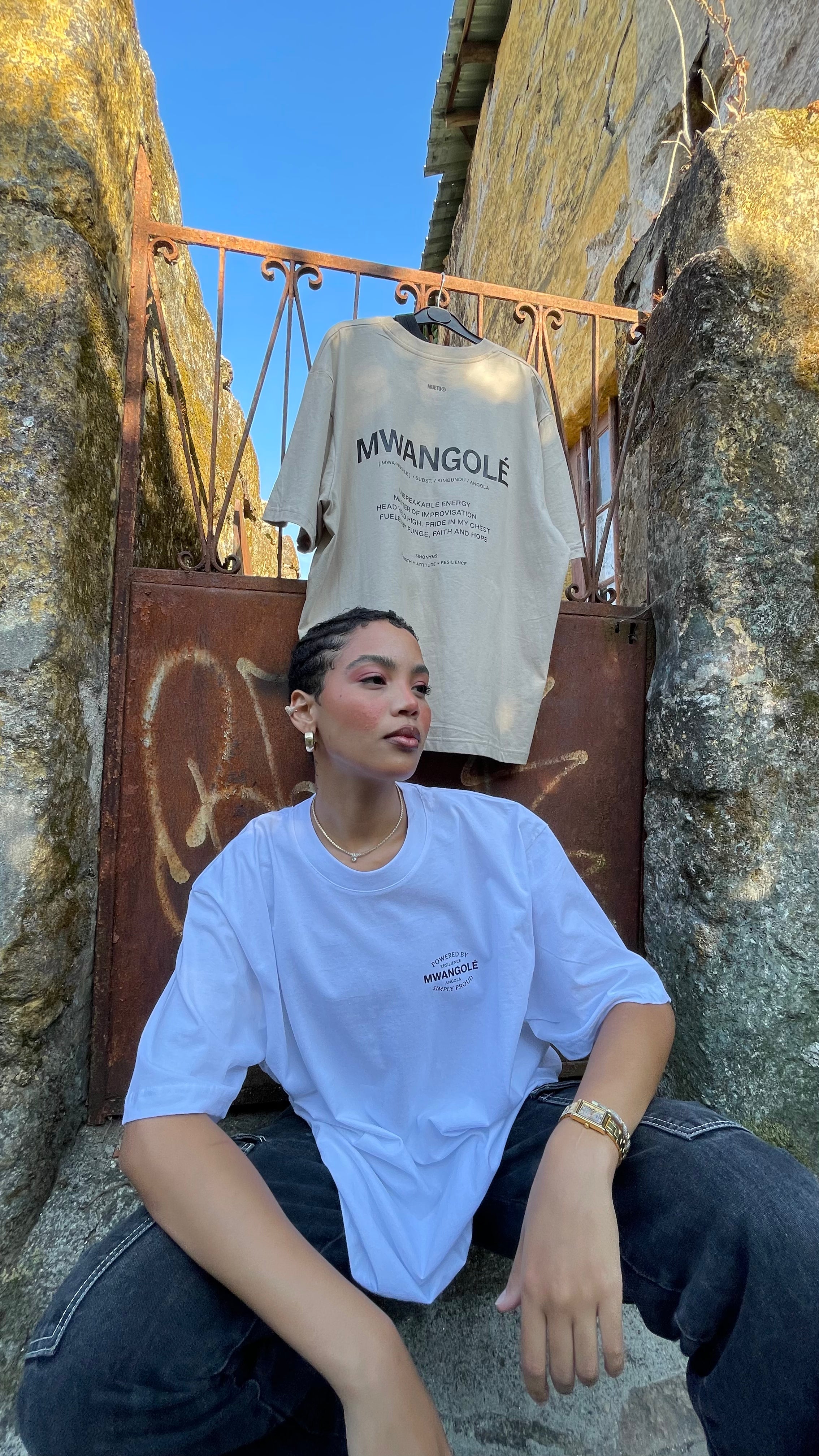 Mwangolé Oversized Tee - Iluminado