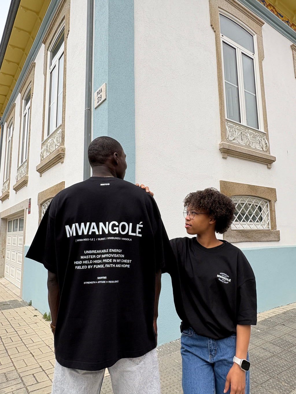 Mwangolé Oversized Tee - Palanca Negra
